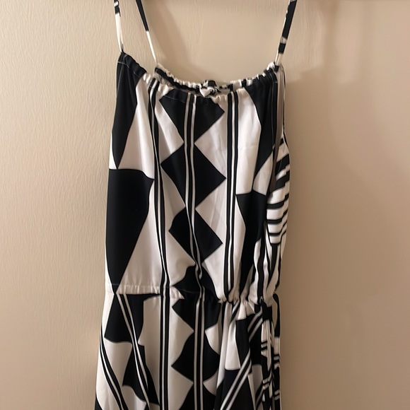 Adjustable, high low flowy dress - Picture 4 of 6